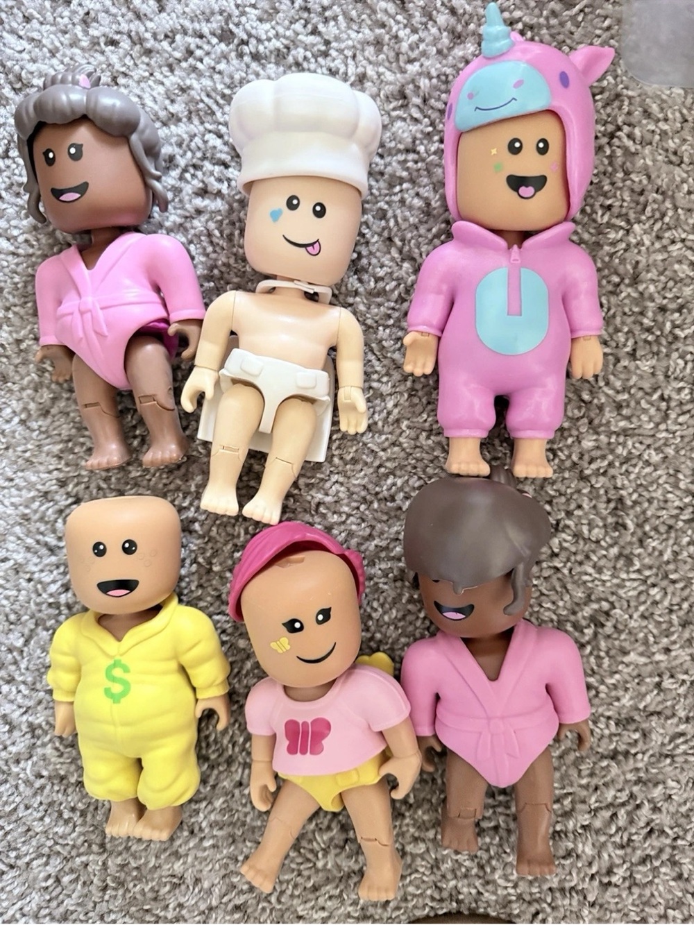 ROBLOX DOLLS—-Kids Toy Doll Set - Pink and Yellow Costume Figures
